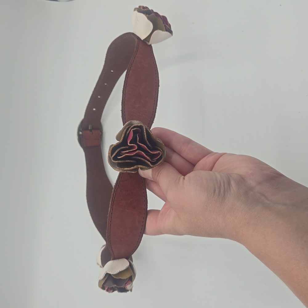 Anthropologie Lucky Penny 3d flowers brass oval buckle leather belt